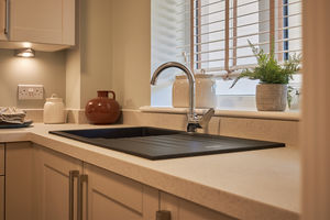 Kitchen- click for photo gallery